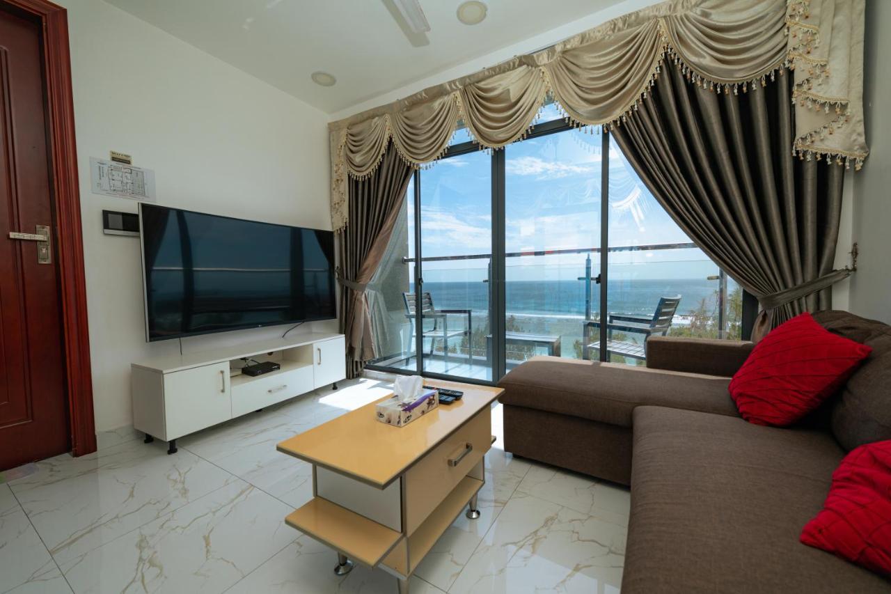 White Beach Holiday At Hulhumale' Exterior photo